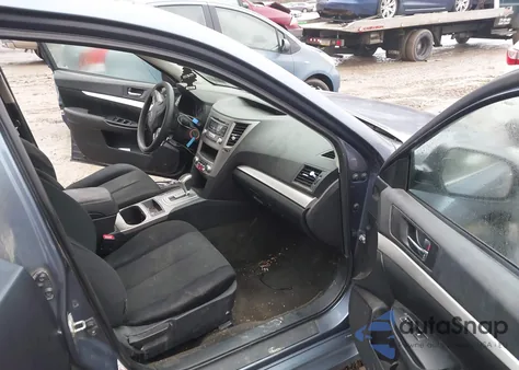 2013 Subaru Legacy 2.5I z USA, uszkodzony, nr VIN 4S3BMBA6XD3041641